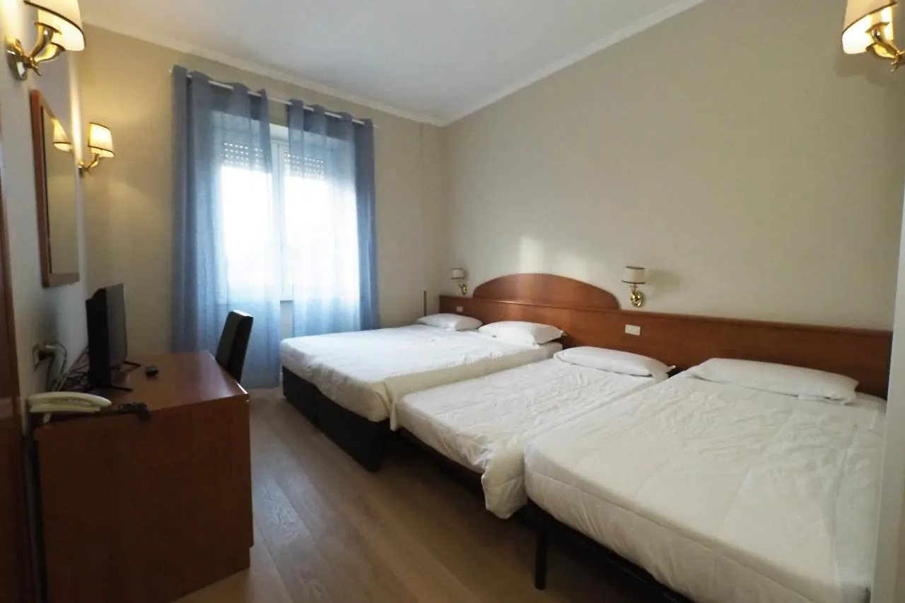***  Hotel Laura Roma Itália