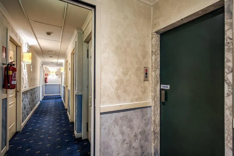 Hotel Laura Рим 3*,  Италия