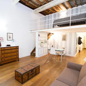 charming-santa-croce-loft.it-tuscanyhotel.com/